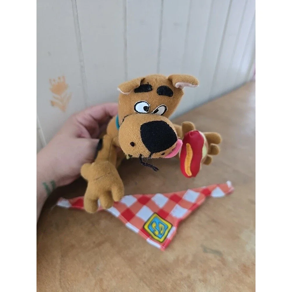 Scooby-doo Plush Hot Dog Handkerchief Cartoon Network Stuffed Animal 8